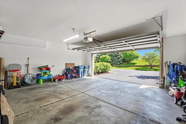 525 Plaza Pl, Aurora, IL 60504 - view of garage