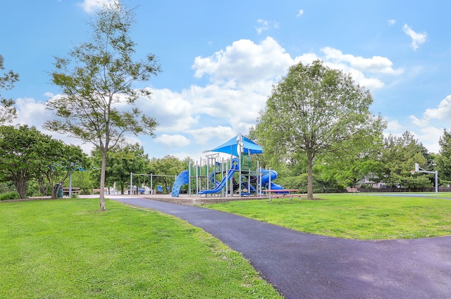 2276 Vanderbilt Dr Unit 2276, Geneva, IL 60134 - community playground with a lawn