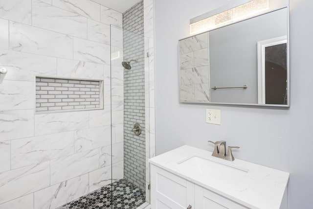 6557 S University Ave Unit 204, Chicago, IL 60637 - full bath featuring tiled shower and vanity