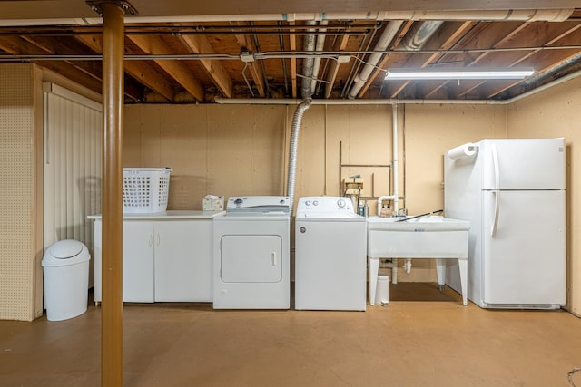 1140 Bristlecone Ct Unit 1140, Darien, IL 60561 - laundry room with washer and dryer