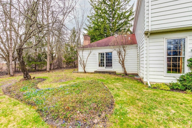 1200 Winwood Dr, Lake Forest, IL 60045 - view of green lawn