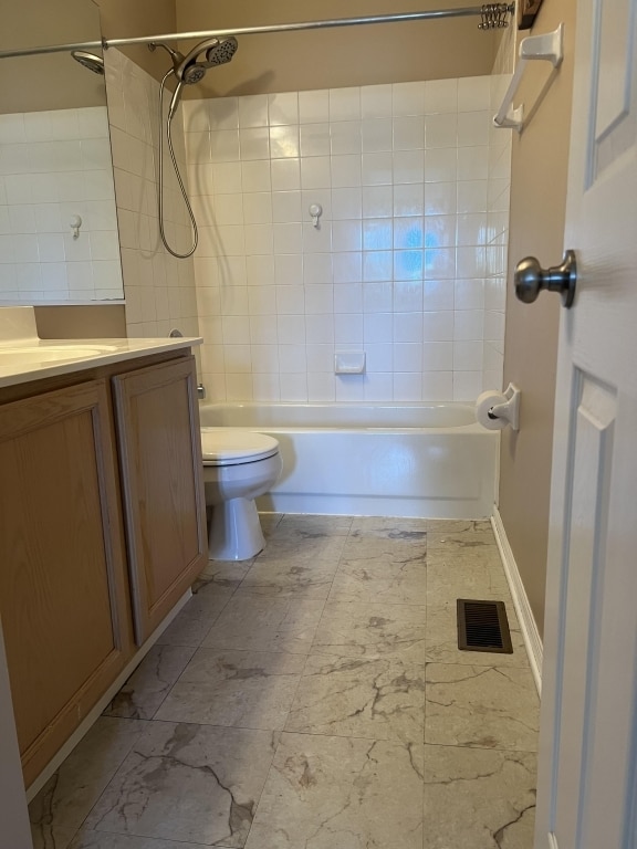 7 Ivy Ct, South Elgin, IL 60177 - bathroom with vanity and washtub / shower combination