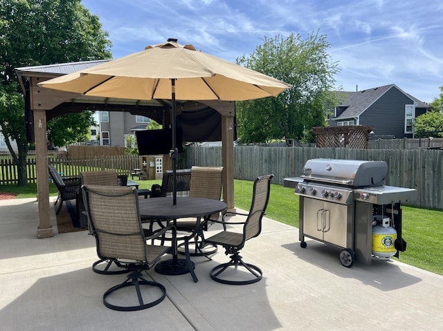 7 Ivy Ct, South Elgin, IL 60177 - fenced backyard featuring outdoor dining space, a patio area, and area for grilling