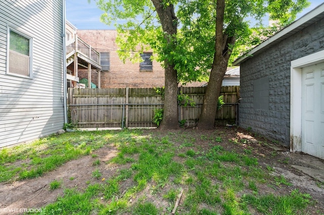 2009 W Garfield Blvd, Chicago, IL 60636 - view of yard