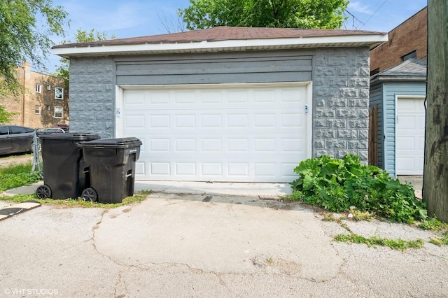 2009 W Garfield Blvd, Chicago, IL 60636 - view of detached garage