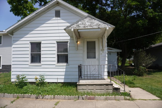 143 W Scott St, Seneca, IL 61360 - view of bungalow-style home