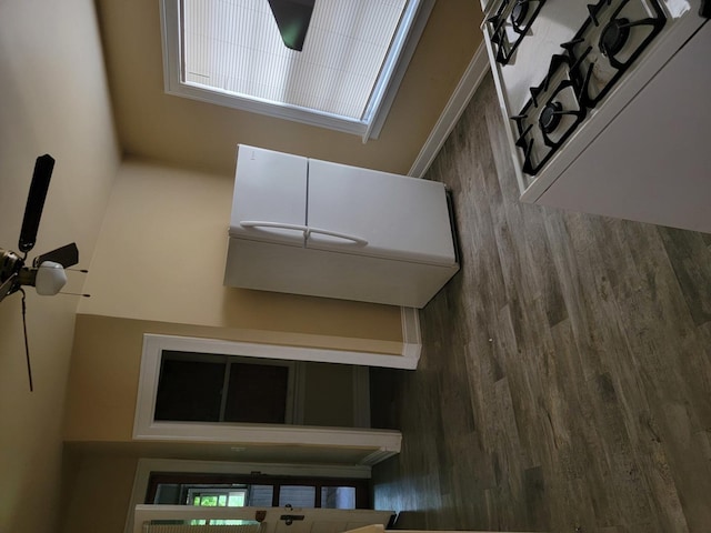 2113 S 51st Ave, Cicero, IL 60804 - interior space with healthy amount of natural light