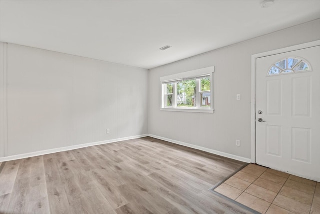 21643 Merrill Ave, Sauk Village, IL 60411 - foyer entrance featuring wood finished floors and baseboards