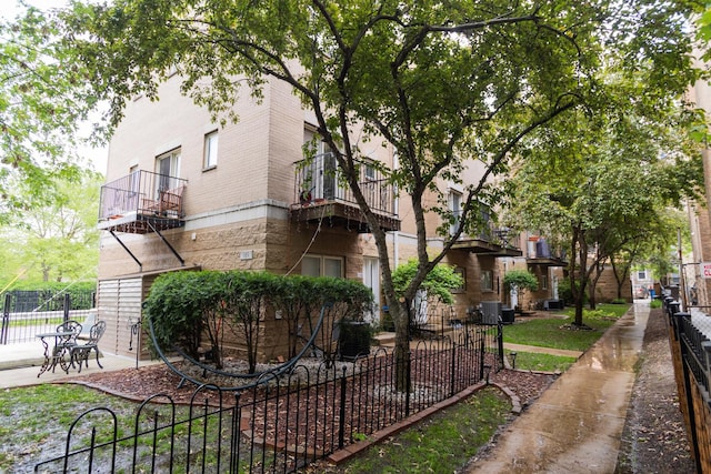 919 W Leland Ave Unit F, Chicago, IL 60640 - view of home's community