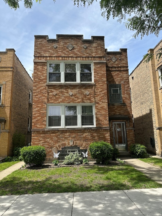 5528 N Austin Ave, Chicago, IL 60630