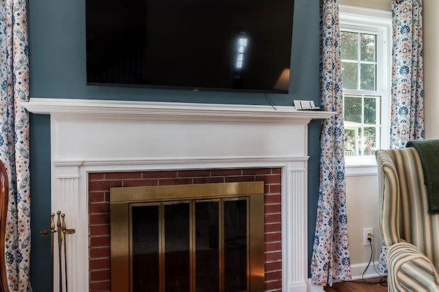 3803 Charles St, Rockford, IL 61108 - detailed view of a glass covered fireplace