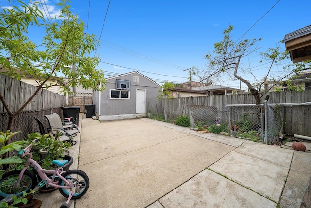 4331 W Mclean Ave, Chicago, IL 60639 - fenced backyard featuring a patio area