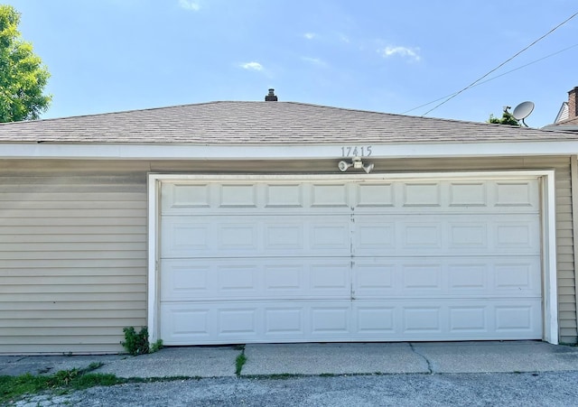 17415 Burnham Ave, Lansing, IL 60438 - view of garage