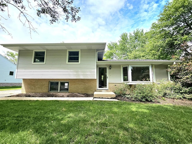 5S426 Columbia St, Naperville, IL 60563 - split level home featuring a front yard and brick siding