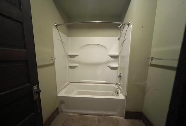 1825 S 6th St, Rockford, IL 61104 - full bath featuring bathing tub / shower combination and baseboards