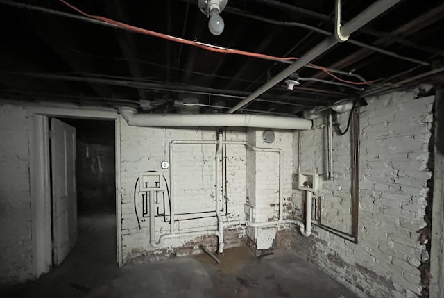 1825 S 6th St, Rockford, IL 61104 - view of unfinished below grade area