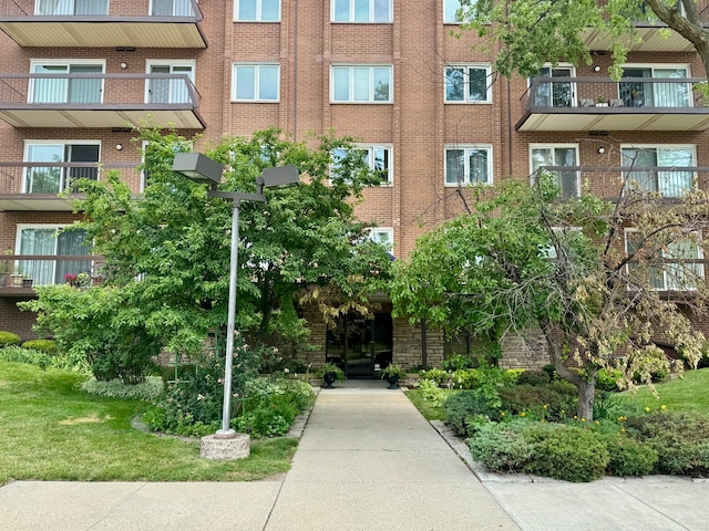 8100 W Foster Ln Unit 504, Niles, IL 60714 - photo 1