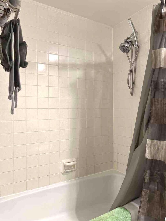 900 S River Rd Unit 3A, Des Plaines, IL 60016 - hall featuring light wood-style flooring and brick wall