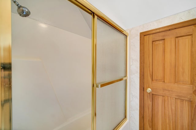 1048 Somonauk St, Sycamore, IL 60178 - full bathroom with enclosed tub / shower combo