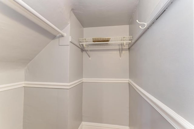 6834 S Rockwell St, Chicago, IL 60629 - view of walk in closet