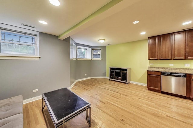 4440 N Dover St Unit Gs, Chicago, IL 60640 - unfurnished living room featuring light wood-style floors, plenty of natural light, and recessed lighting