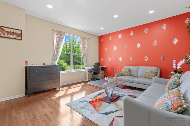 2127 Apple Hill Ln, Buffalo Grove, IL 60089 - living area with an accent wall, baseboards, wallpapered walls, recessed lighting, and wood-type flooring