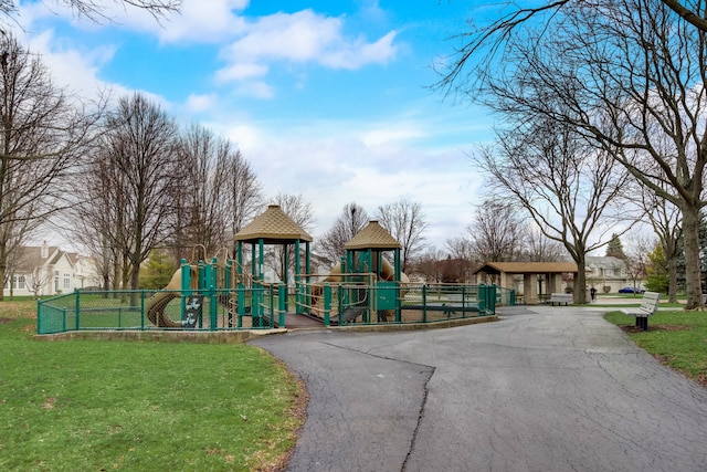 2127 Apple Hill Ln, Buffalo Grove, IL 60089 - view of community jungle gym