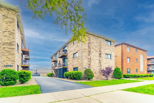 6319 W 64th Pl Unit 1N, Chicago, IL 60638 - view of property