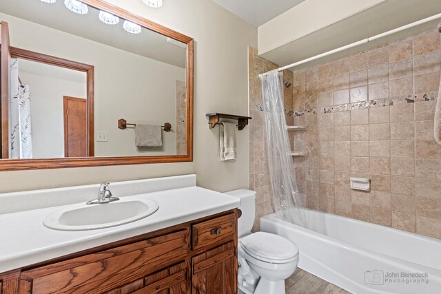 19N050 Felsmith Rd, Hampshire, IL 60140 - bathroom with vanity and shower / bath combo with shower curtain