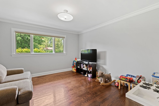 2510 Marian Ln, Wilmette, IL 60091 - living room featuring ornamental molding, wood finished floors, and baseboards