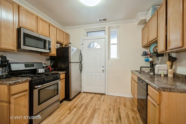 2556 W Rosemont Ave Unit 1, Chicago, IL 60659 - photo 7