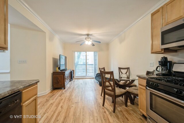 2556 W Rosemont Ave Unit 1, Chicago, IL 60659 - photo 8