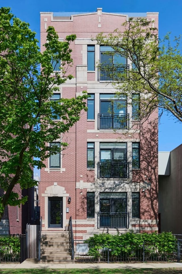 1827 N Larrabee St Unit 4, Chicago, IL 60614 - view of property