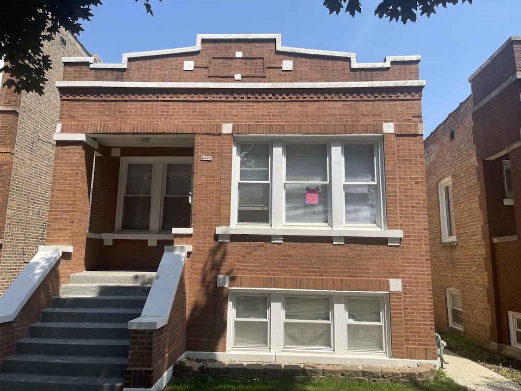2523 Highland Ave, Berwyn, IL 60402 - photo 1