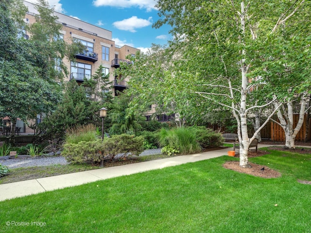 1301 W Madison St Unit 402, Chicago, IL 60607 - view of home's community