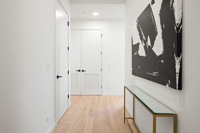 2354 W Farragut Ave Unit Ph-404, Chicago, IL 60625 - corridor featuring light wood-style floors, recessed lighting, and baseboards