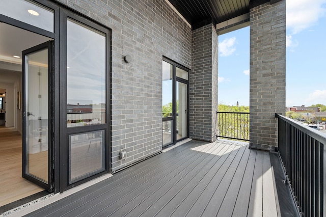 2354 W Farragut Ave Unit Ph-404, Chicago, IL 60625 - view of deck