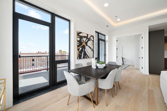 2354 W Farragut Ave Unit Ph-404, Chicago, IL 60625 - dining area with light wood finished floors and recessed lighting