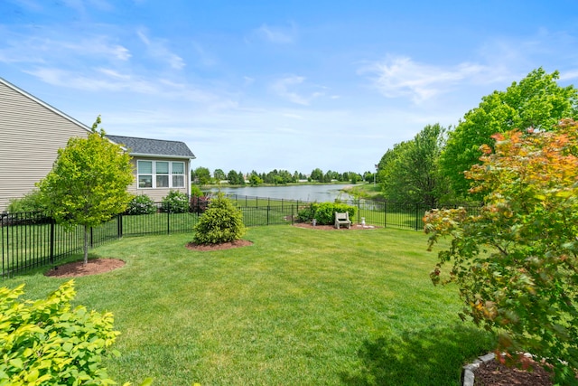 2615 Camden St, Geneva, IL 60134 - view of yard featuring a water view