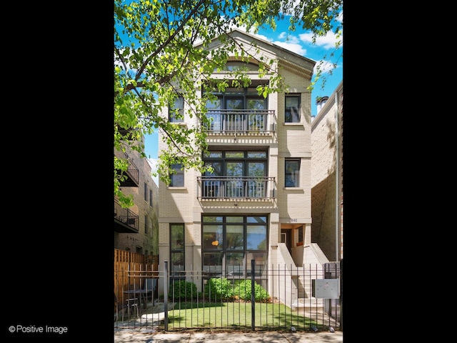 840 N Wood St Unit 2, Chicago, IL 60622 - view of front of property with brick siding and a gate