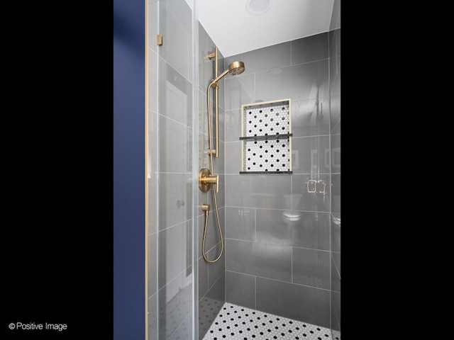 840 N Wood St Unit 2, Chicago, IL 60622 - full bath featuring a stall shower
