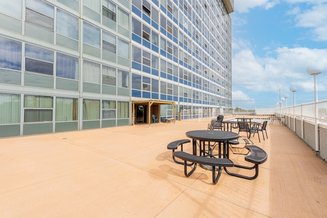 7234 W N Ave Unit 1902, Elmwood Park, IL 60707 - view of property's community