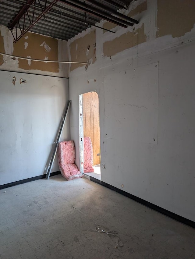 7234 W N Ave Unit 1902, Elmwood Park, IL 60707 - unfurnished room featuring baseboards