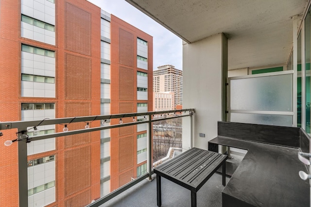 1570 Elmwood Ave Unit 910, Evanston, IL 60201 - balcony featuring a view of city