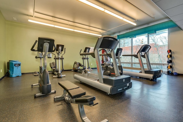 1570 Elmwood Ave Unit 910, Evanston, IL 60201 - exercise room featuring baseboards