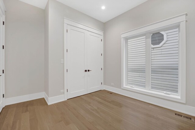2353 W Ohio St, Chicago, IL 60612 - foyer entrance featuring light wood-type flooring, baseboards, and recessed lighting