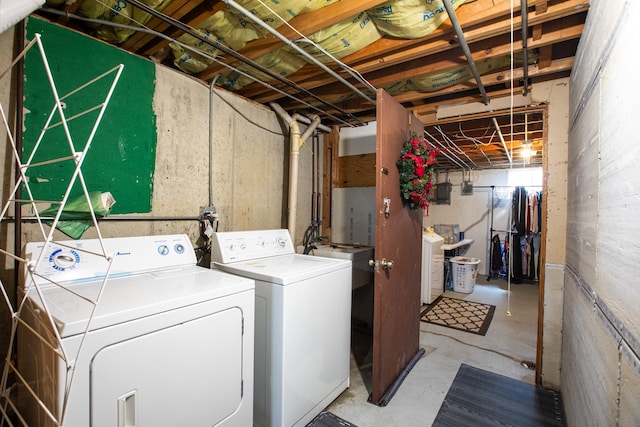 206-208 N Fremont St, Naperville, IL 60540 - washroom featuring washing machine and clothes dryer