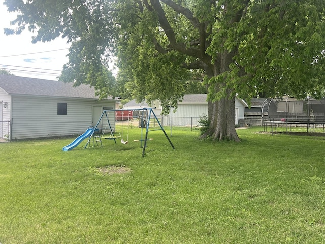 601 15th Ave, Sterling, IL 61081 - view of yard with a playground