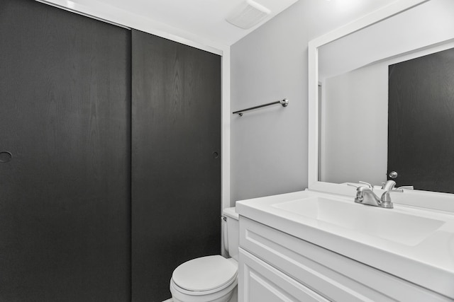 1475 Beaumont Cir, Bartlett, IL 60103 - half bath with vanity and toilet