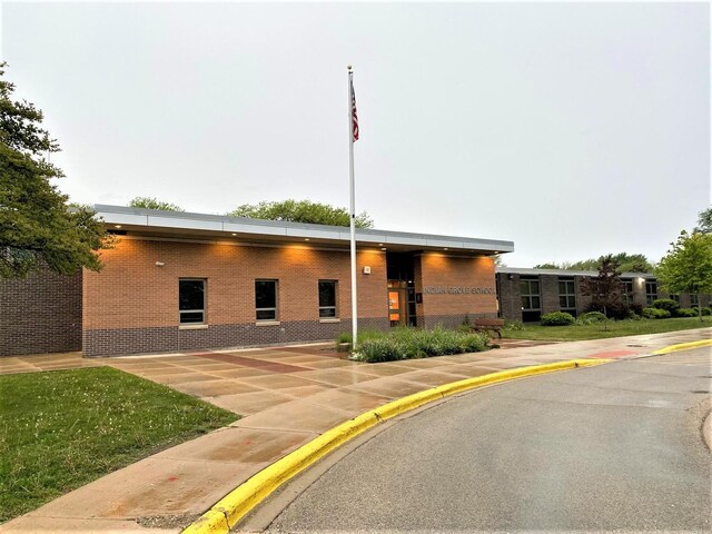 1805 E Tano Ln, Mount Prospect, IL 60056 - view of property